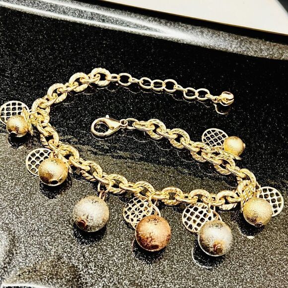 Vintage Textured Dangle Bracelets Gold Silver Copper Tone Ball Charms 1438 - Picture 1 of 10